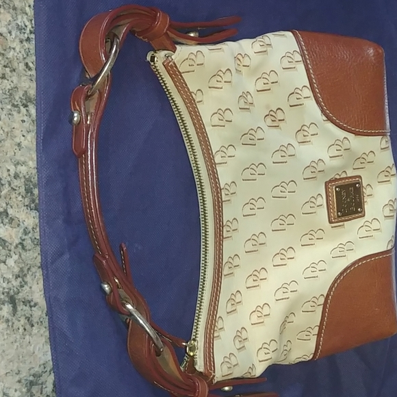 Dooney & Bourke leather and canvas handbag - Picture 2 of 13
